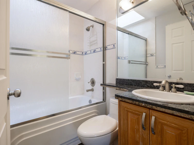 3311 E 44th Avenue, Vancouver, BC, V5R 3B3 - 14