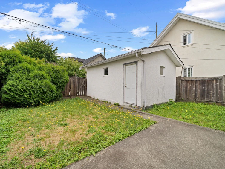 837 Windermere Street, Vancouver, BC, V5K 4J5 - 16