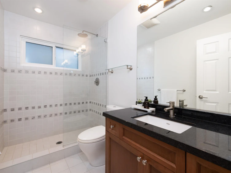 4228 W 11th Avenue, Vancouver, BC, V6R 2L7 - 38