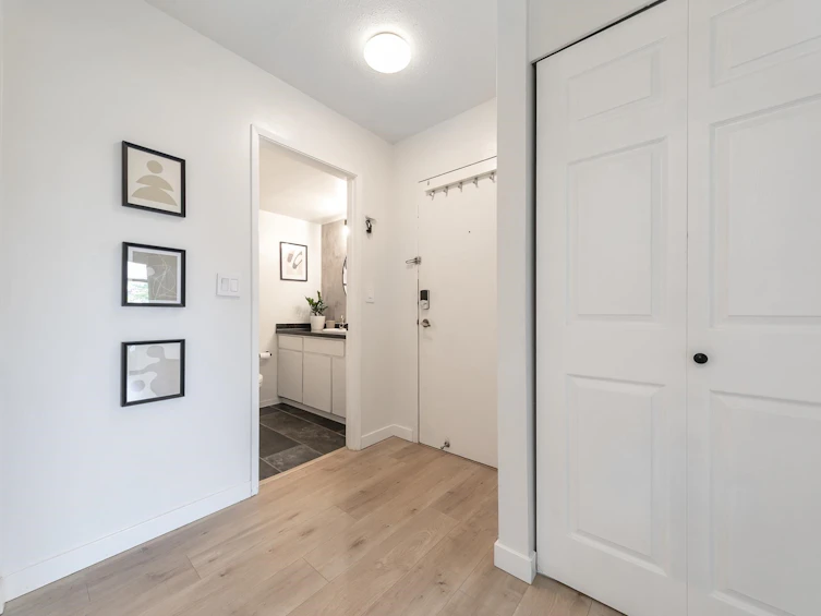 306-225 Mowat Street, New Westminster, BC, V3M 4B1 - 2