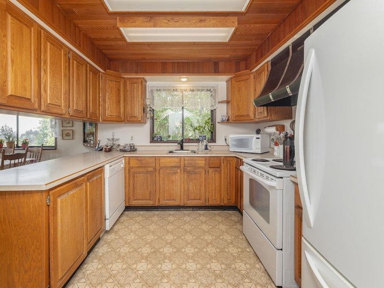 483 Sargent Road, Gibsons, BC, V0N 1V9 - 12
