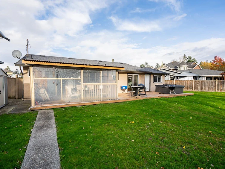 17952 Shannon Place, Surrey, BC, V3S 1H6 - 27