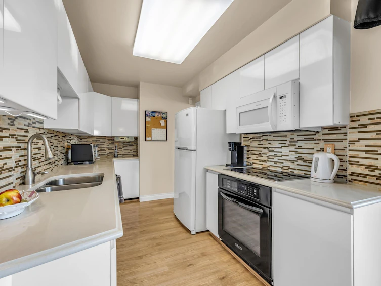 503-1311 Beach Avenue, Vancouver, BC, V6E 1V6 - 9