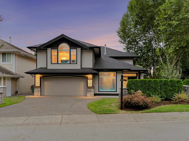 10555 239th Street, Maple Ridge BC V2W 1X1