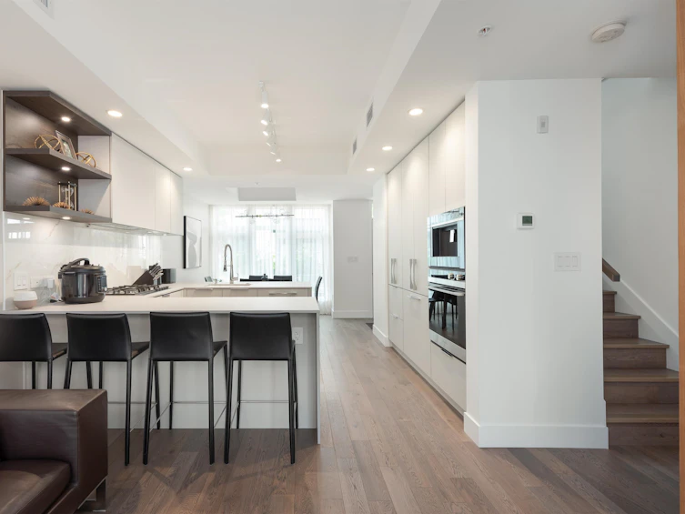 124-2070 Curling Road, North Vancouver, BC, V7P 0C9 - 3