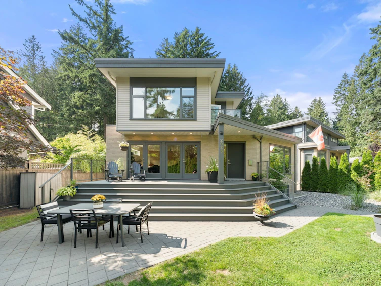 2025 Mackay Avenue, North Vancouver, BC, V7P 2M8