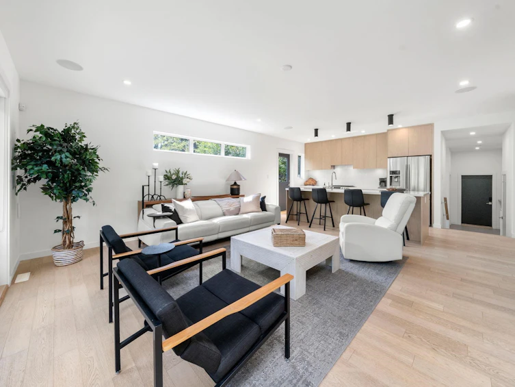 2025 Mackay Avenue, North Vancouver, BC, V7P 2M8 - 3