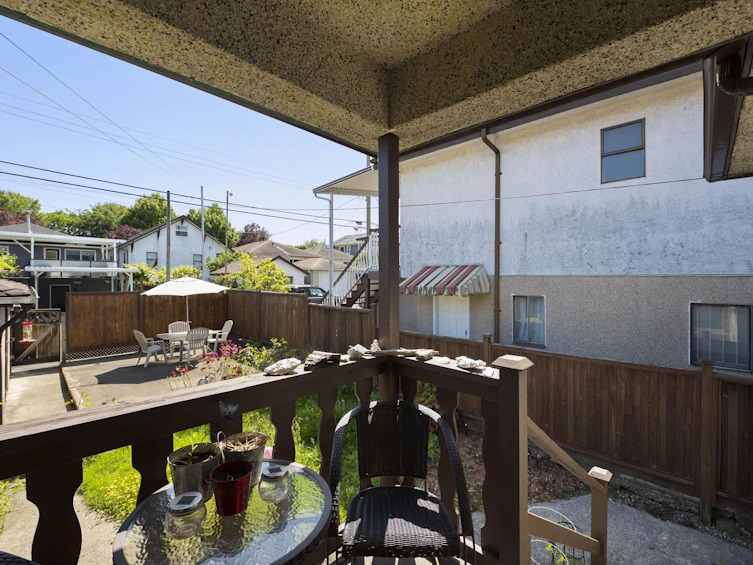 2550 Parker Street, Vancouver, BC, V5K 2T3 - 16