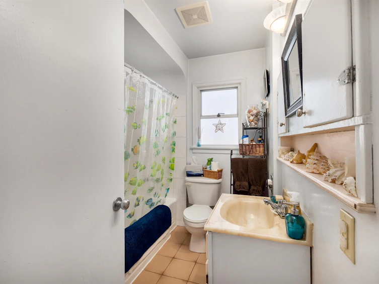 2550 Parker Street, Vancouver, BC, V5K 2T3 - 8