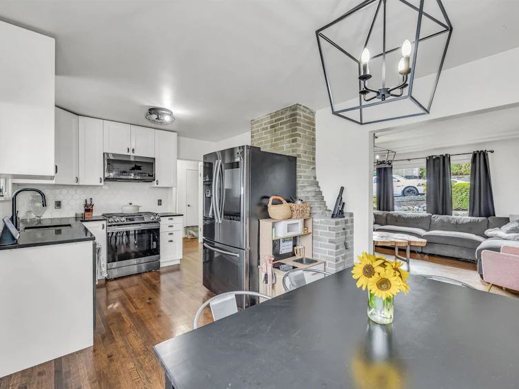 831 Surrey Street, New Westminster, BC, V3L 4W3 - 13