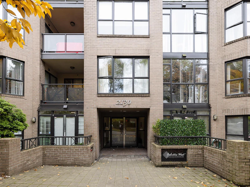 105 - 2130 W 12th Avenue, Vancouver BC V6K 2N2