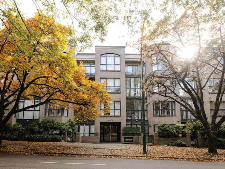 105-2130 W 12th Avenue, Vancouver, BC, V6K 2N2 - 13
