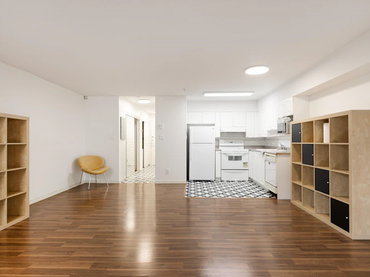 105-2130 W 12th Avenue, Vancouver, BC, V6K 2N2 - 6