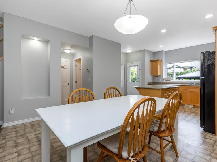 24119 102a Avenue, Maple Ridge, BC, V2W 2B3 - 18