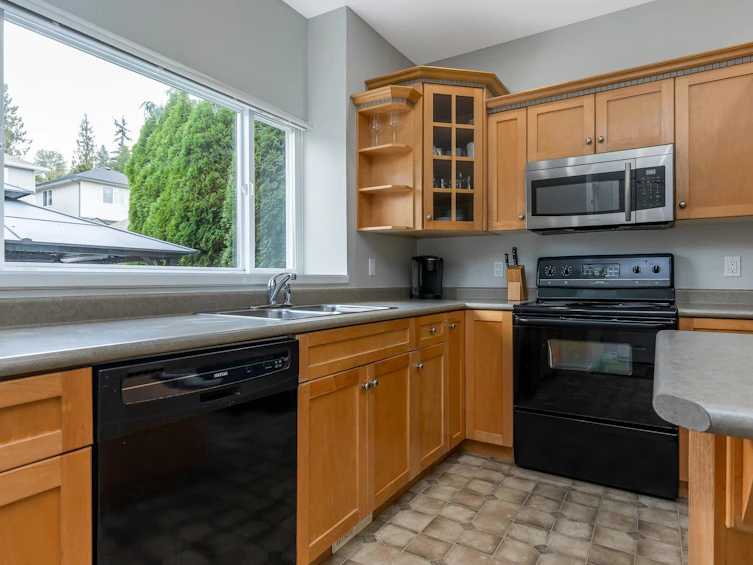 24119 102a Avenue, Maple Ridge, BC, V2W 2B3 - 12