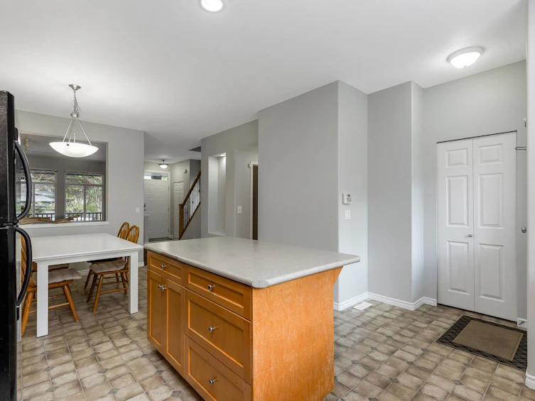 24119 102a Avenue, Maple Ridge, BC, V2W 2B3 - 15