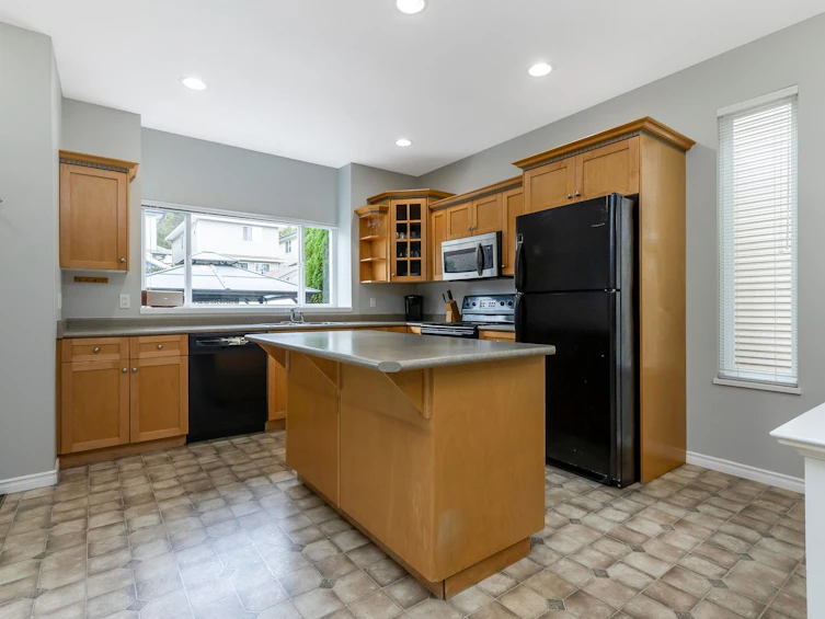 24119 102a Avenue, Maple Ridge, BC, V2W 2B3 - 9