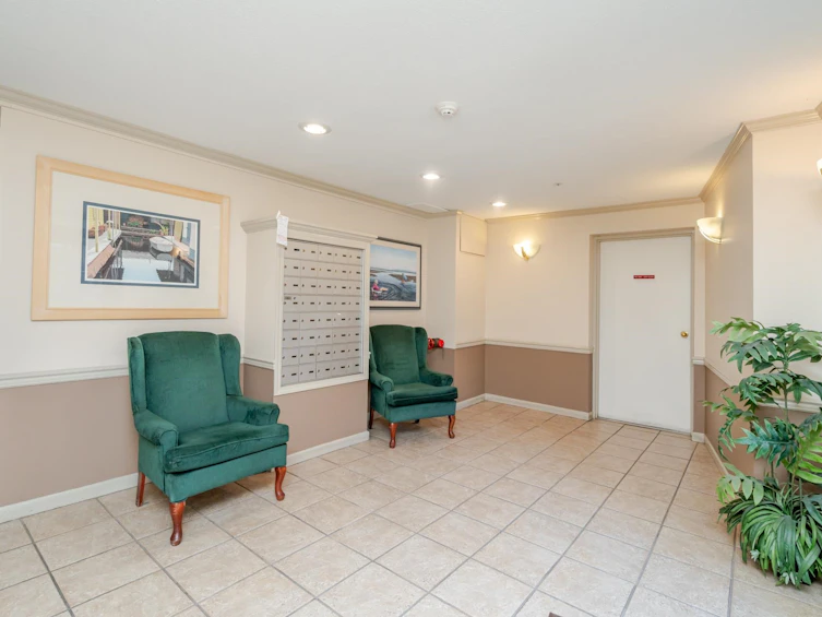 409-1369 56 Street, Delta, BC, V4L 2A6 - 3