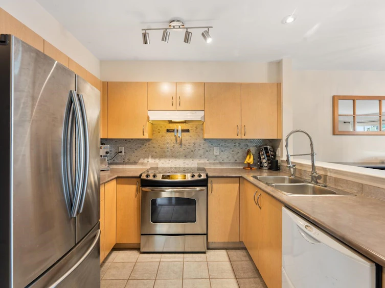 218-147 E 1st Street, North Vancouver, BC, V7L 1B2 - 11