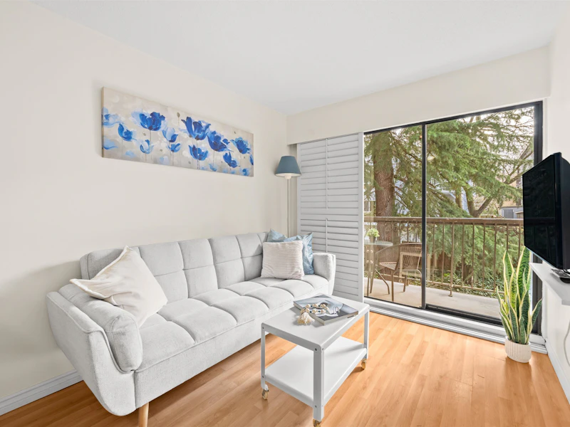 208 - 2330 Maple Street, Vancouver BC V6J 3T6
