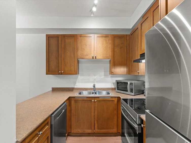 214-13277 108th Avenue, Surrey, BC, V3T 0A9 - 2