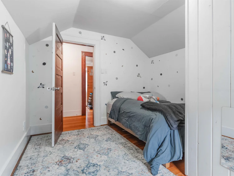 2689 Mcgill Street, Vancouver, BC, V5K 1H2 - 13