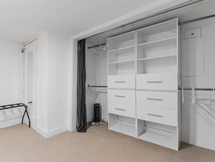 2689 Mcgill Street, Vancouver, BC, V5K 1H2 - 23
