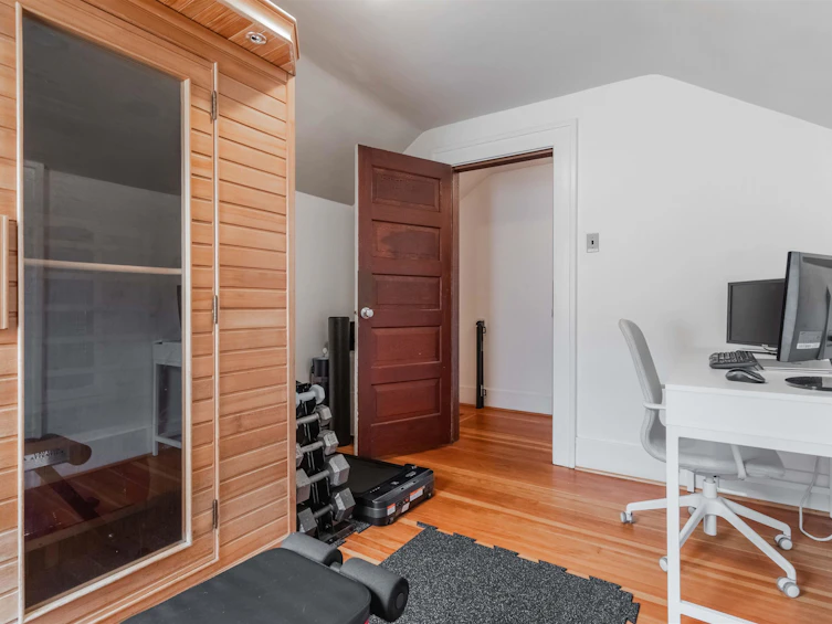 2689 Mcgill Street, Vancouver, BC, V5K 1H2 - 30