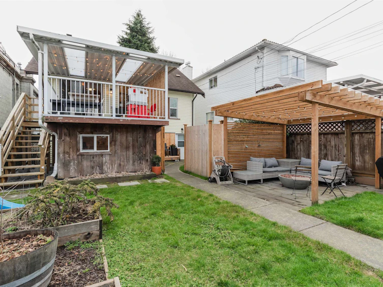 2689 Mcgill Street, Vancouver, BC, V5K 1H2 - 31