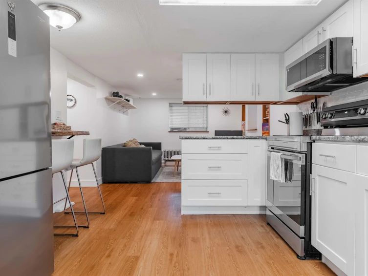 2689 Mcgill Street, Vancouver, BC, V5K 1H2 - 8
