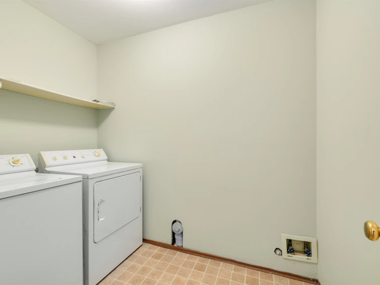 101-5377 201a Street, Langley, BC, V3A 1S7 - 21