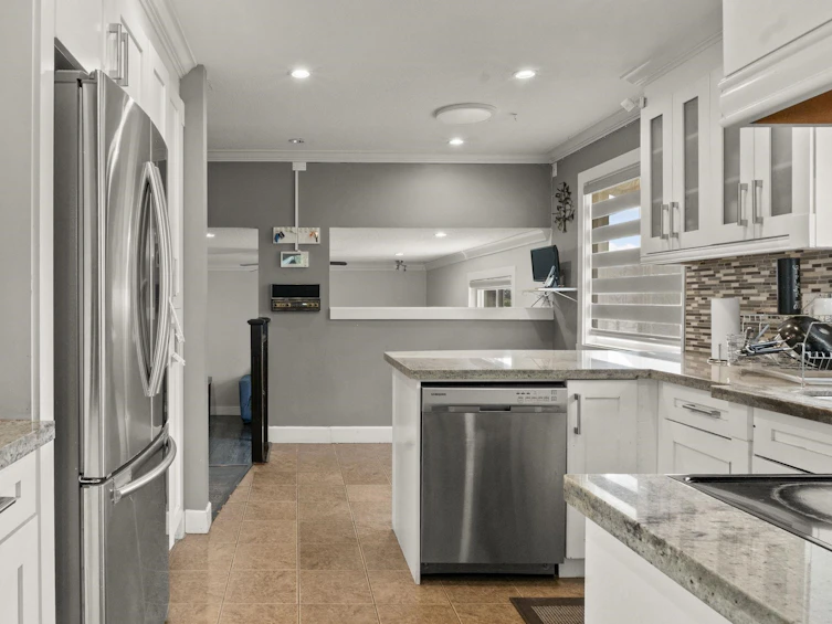 15042 85a Avenue, Surrey, BC, V3S 6A5 - 8