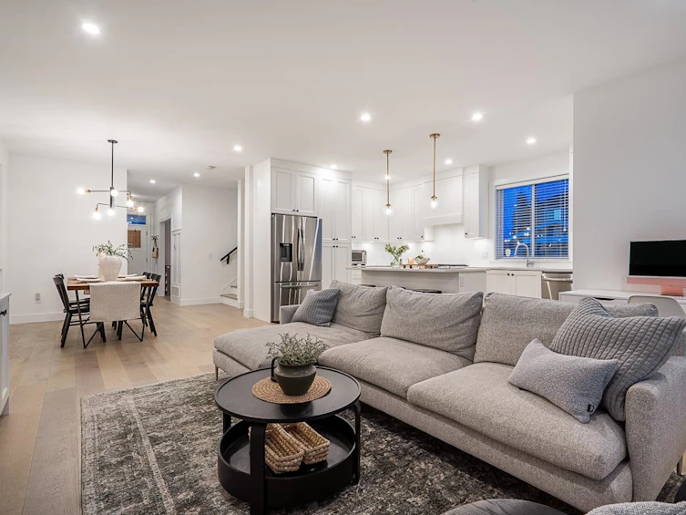 16792 21a Avenue, Surrey, BC, V3Z 0M3 - 2