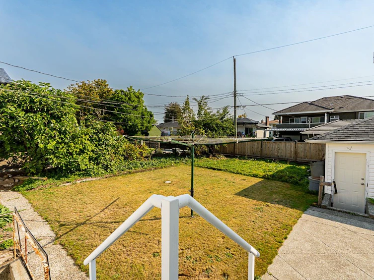 6546 Dunnedin Street, Burnaby, BC, V5B 1Y8 - 31