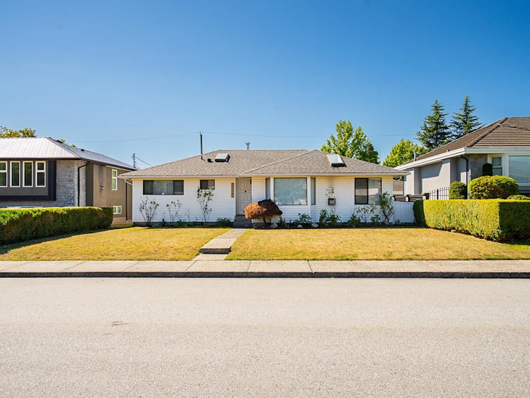 6546 Dunnedin Street, Burnaby, BC, V5B 1Y8 - 2