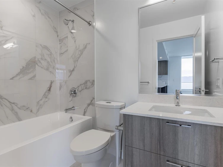 2206-8551 201 Street, Langley, BC, V2Y 3Y4 - 5