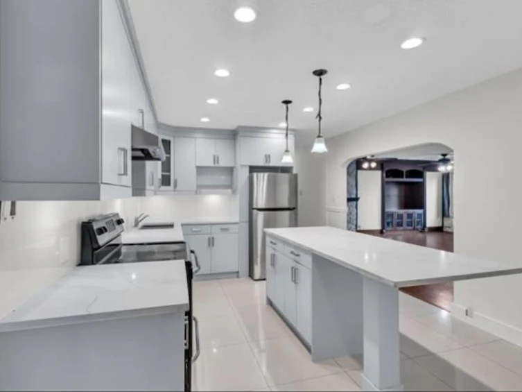 11565 96a Avenue, Surrey, BC, V3V 1Z9 - 4
