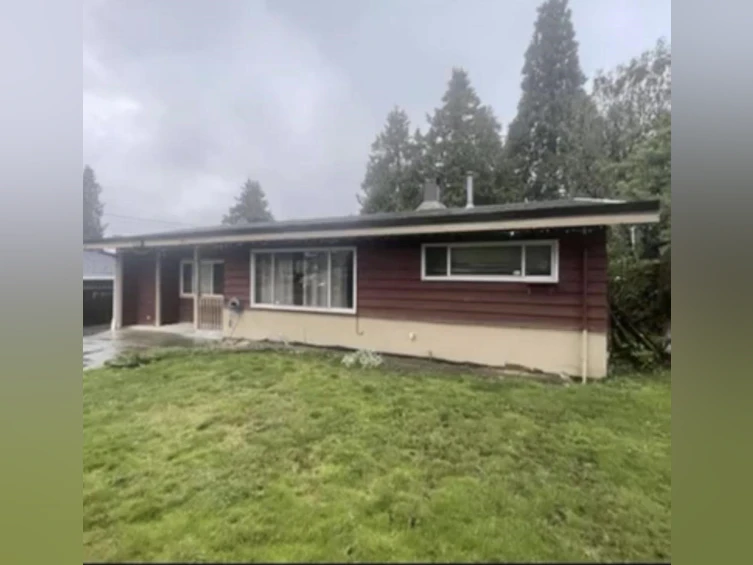 11565 96a Avenue, Surrey, BC, V3V 1Z9 - 2