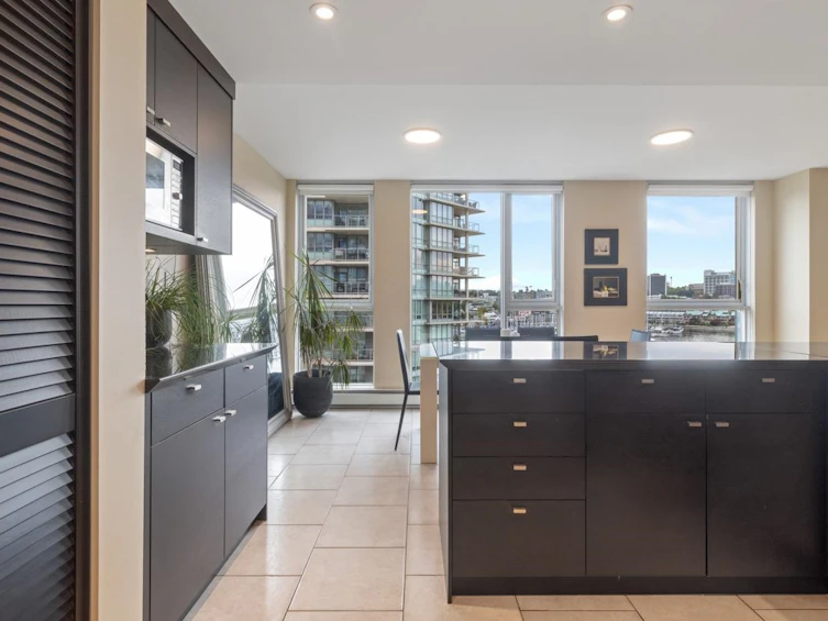 805-1383 Marinaside Crescent, Vancouver, BC, V6Z 2W9 - 10