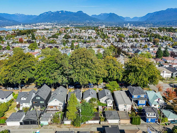 2668 William Street, Vancouver, BC, V5K 2Y5 - 12