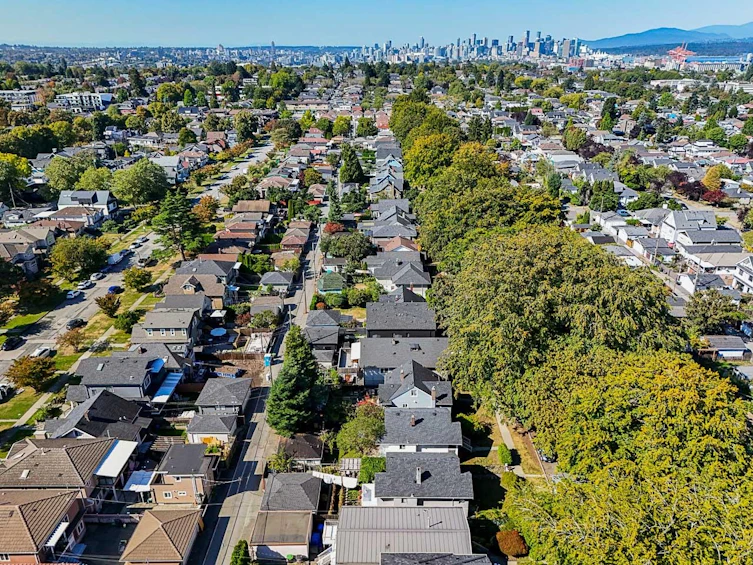 2668 William Street, Vancouver, BC, V5K 2Y5 - 10