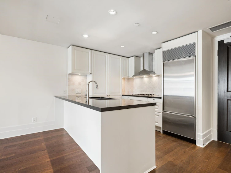 300-533 Waters Edge Crescent, West Vancouver, BC, V7T 0A2 - 10