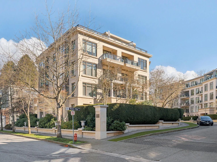300-533 Waters Edge Crescent, West Vancouver, BC, V7T 0A2