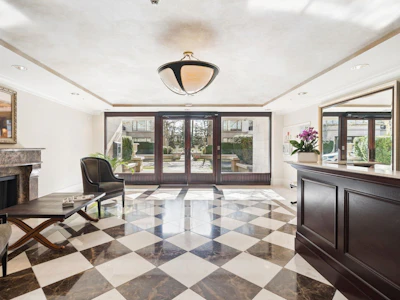300-533 Waters Edge Crescent - 4
