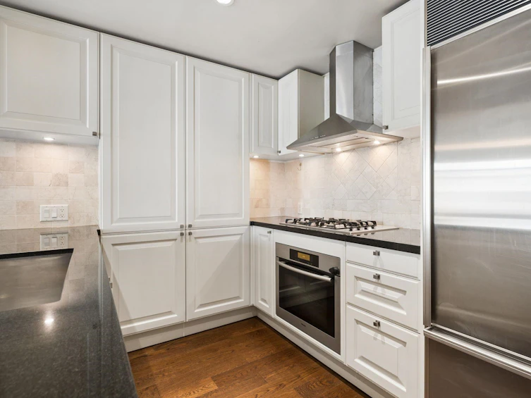 300-533 Waters Edge Crescent, West Vancouver, BC, V7T 0A2 - 11