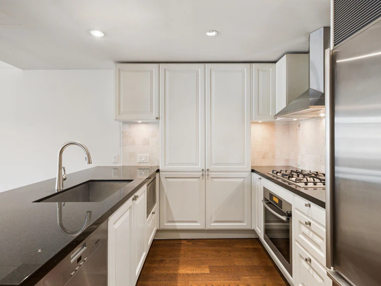 300-533 Waters Edge Crescent, West Vancouver, BC, V7T 0A2 - 12