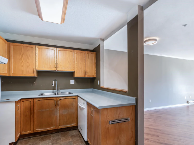 402-2964 Trethewey Street, Abbotsford, BC, V2T 6P4 - 5