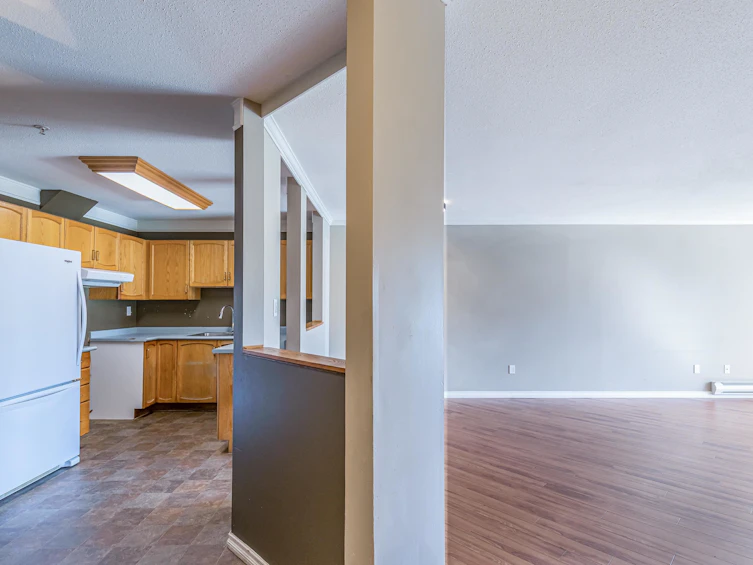 402-2964 Trethewey Street, Abbotsford, BC, V2T 6P4 - 3
