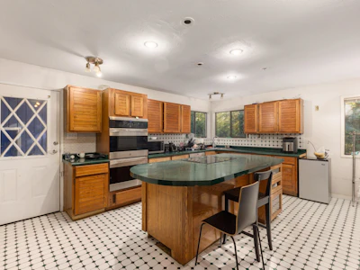 5280 Sperling Avenue - 4