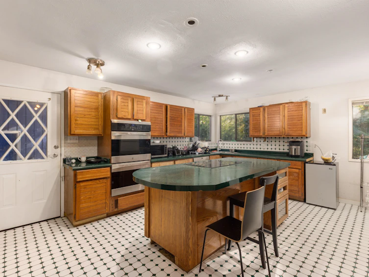 5280 Sperling Avenue, Burnaby, BC, V5E 2T5 - 4